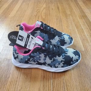 FROGG TOGGS Womens Shortfin Shoes Sz 9 Camo Lace Sneakers NEW NWOB (TD1)